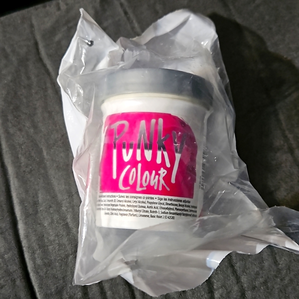 Punky Colour Semi permanent hair color in Flamingo Pink